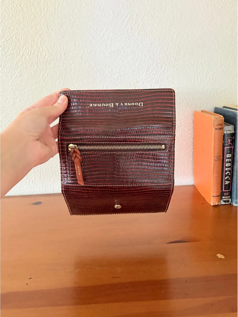 Dooney & Bourke Wallet Trifold Croc Embossed Vintage